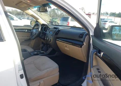 2011 Kia Sorento Lx из США, поврежденный, VIN 5XYKT3A12BG028467